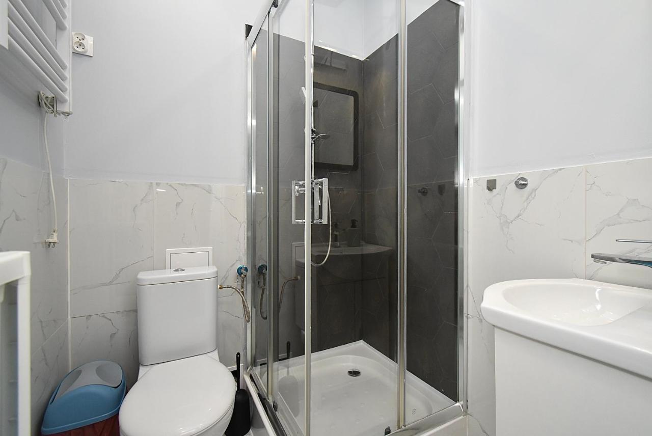 Rental Apartments Aleja Niepodleglosci Warszawa Exteriör bild