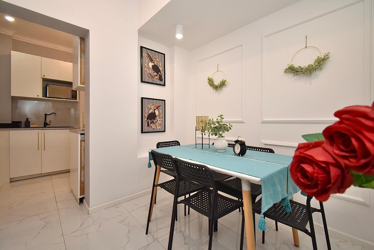 Rental Apartments Aleja Niepodleglosci Warszawa Exteriör bild