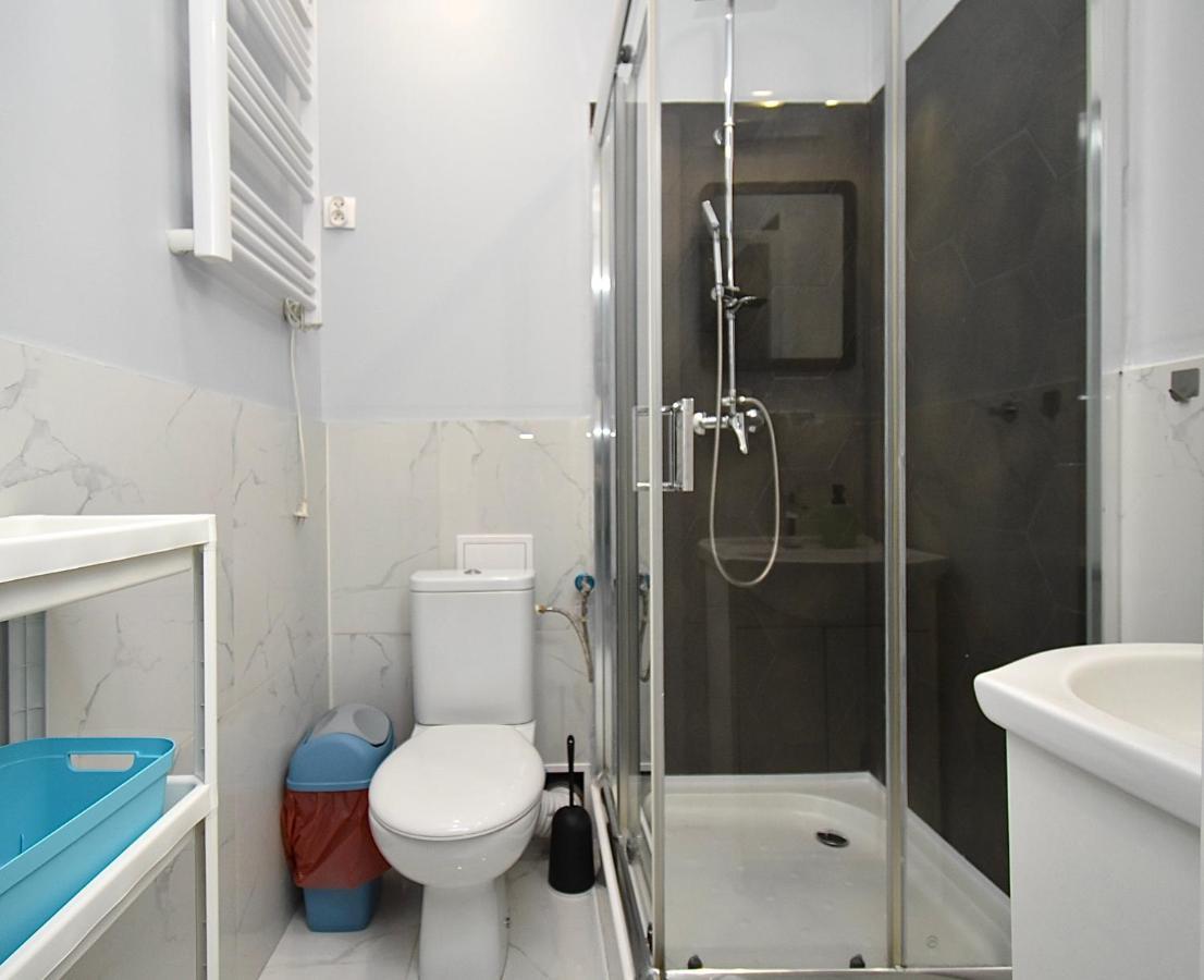 Rental Apartments Aleja Niepodleglosci Warszawa Exteriör bild