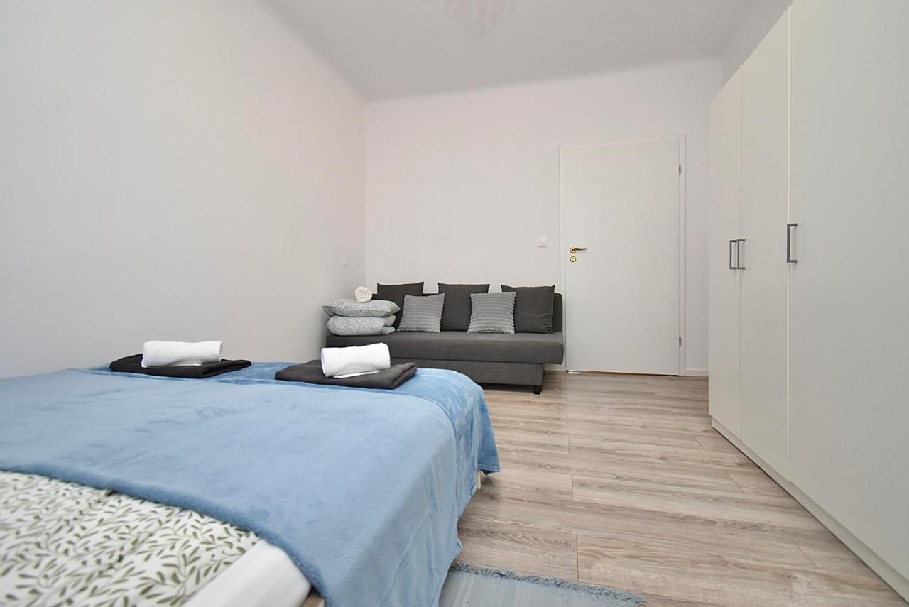 Rental Apartments Aleja Niepodleglosci Warszawa Exteriör bild