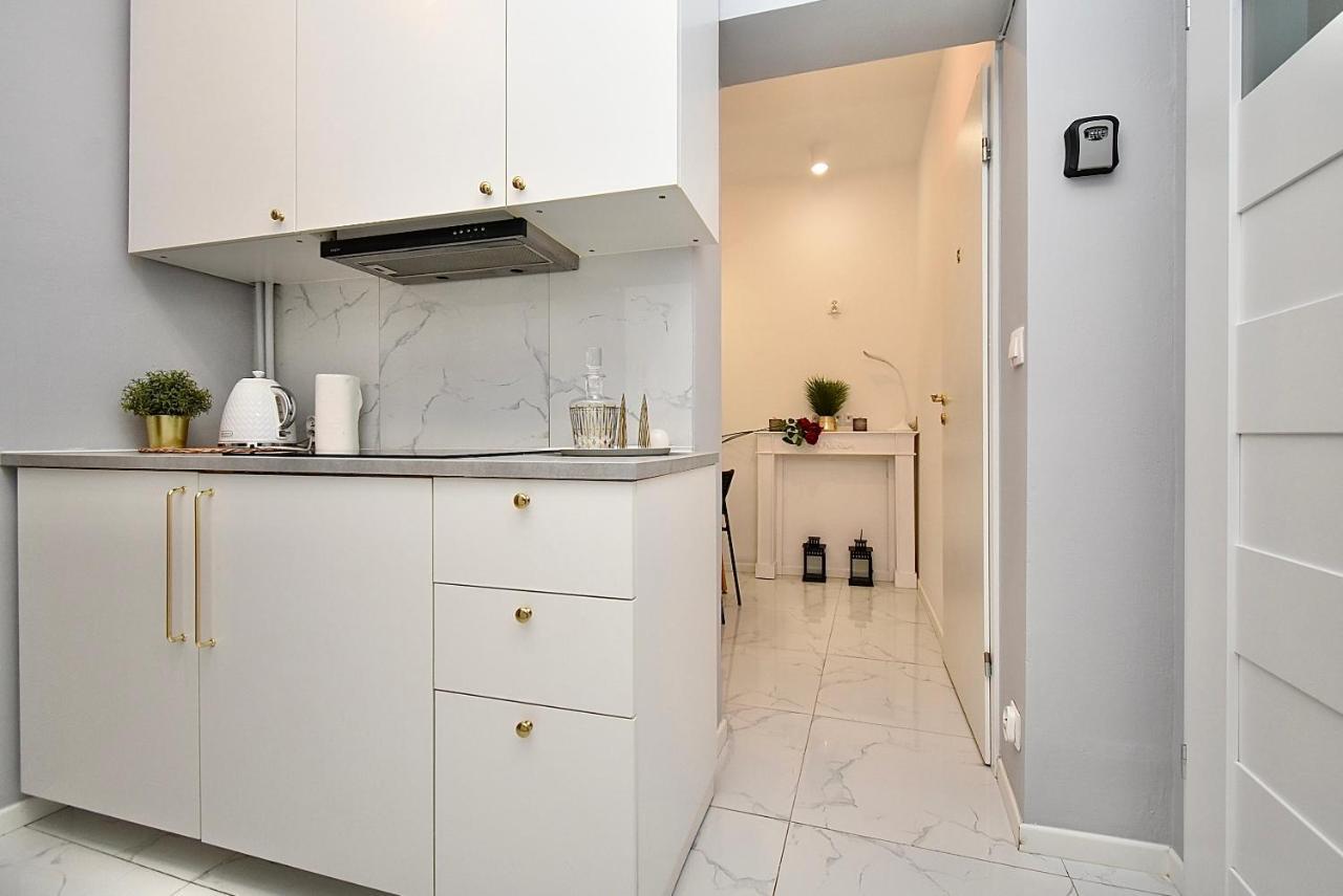 Rental Apartments Aleja Niepodleglosci Warszawa Exteriör bild