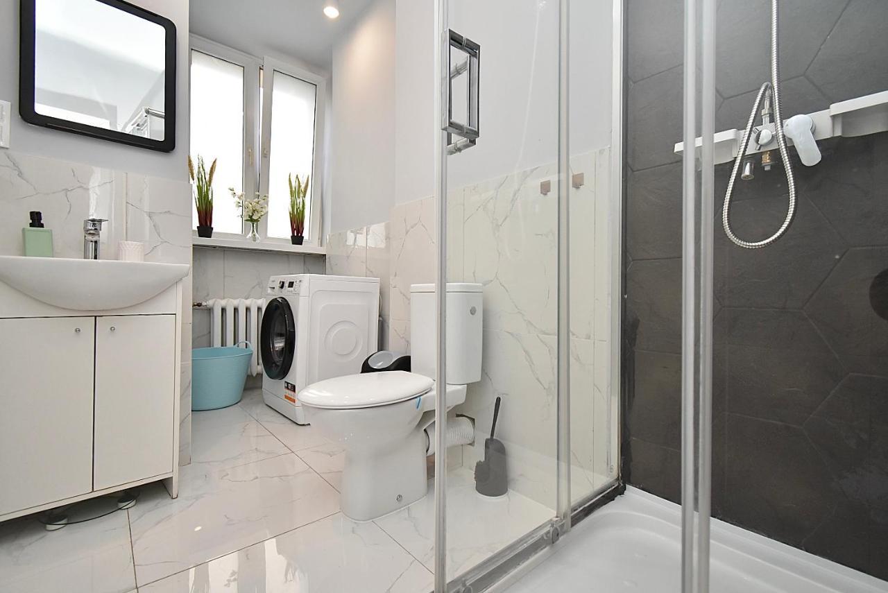 Rental Apartments Aleja Niepodleglosci Warszawa Exteriör bild