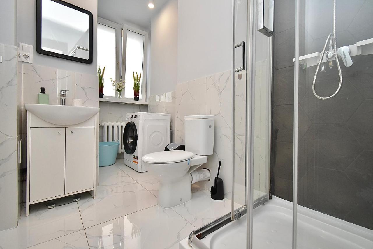Rental Apartments Aleja Niepodleglosci Warszawa Exteriör bild